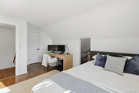 2 Village Lane Bronxville NY 10708