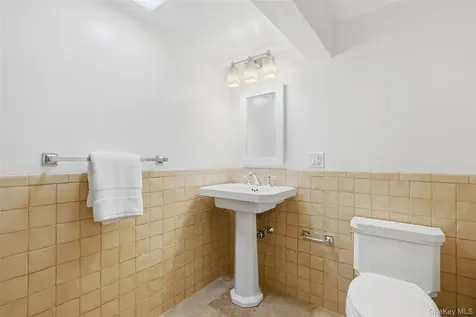 2 Village Lane Bronxville NY 10708