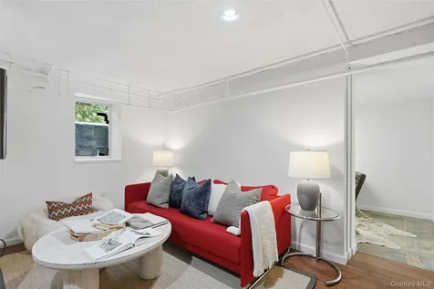 2 Village Lane Bronxville NY 10708