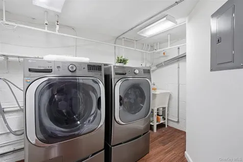 2 Village Lane Bronxville NY 10708