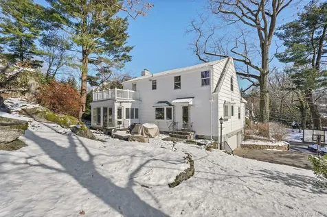 2 Village Lane Bronxville NY 10708