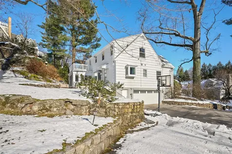 2 Village Lane Bronxville NY 10708