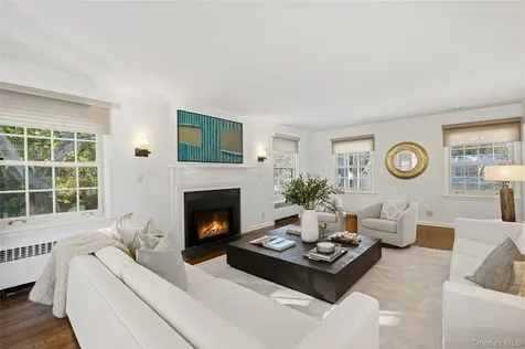 2 Village Lane Bronxville NY 10708