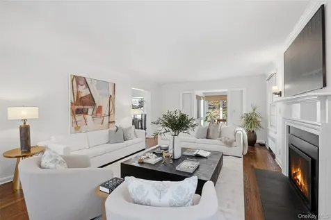 2 Village Lane Bronxville NY 10708