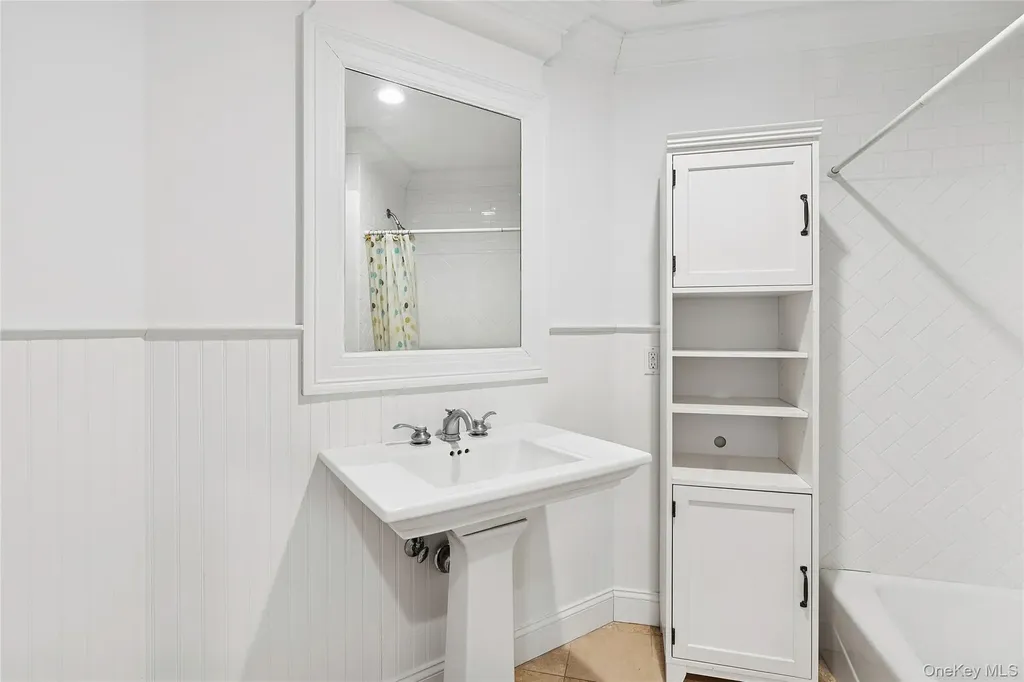122 Beach Road Westhampton Beach NY 11978