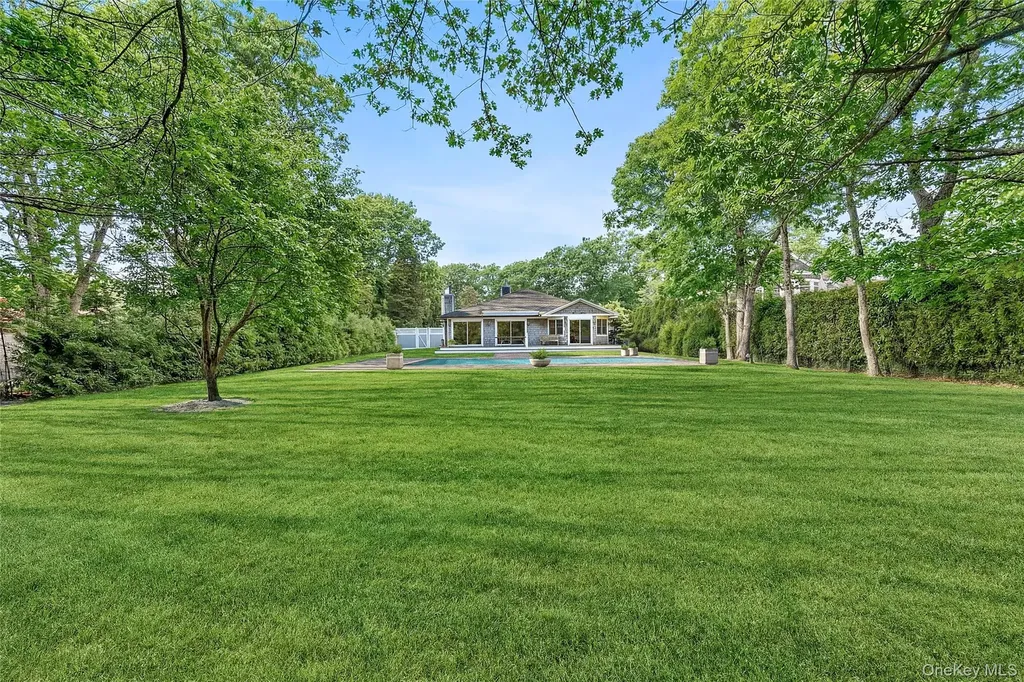 122 Beach Road Westhampton Beach NY 11978