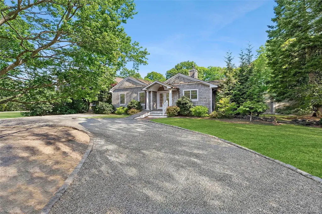 122 Beach Road Westhampton Beach NY 11978