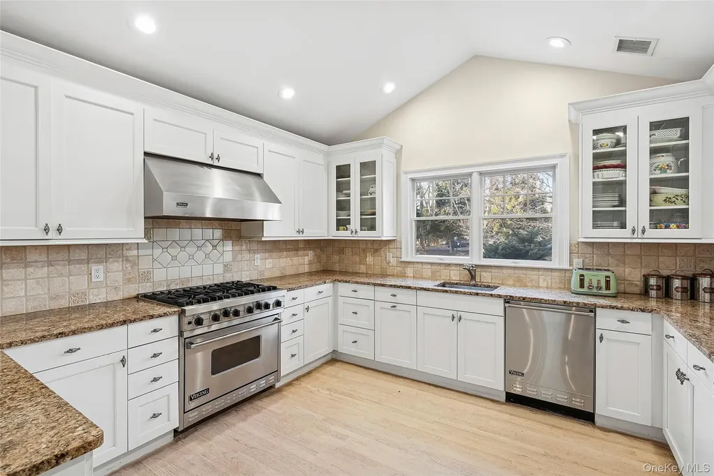 122 Beach Road Westhampton Beach NY 11978