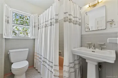 32 Harrison Drive Larchmont NY 10538