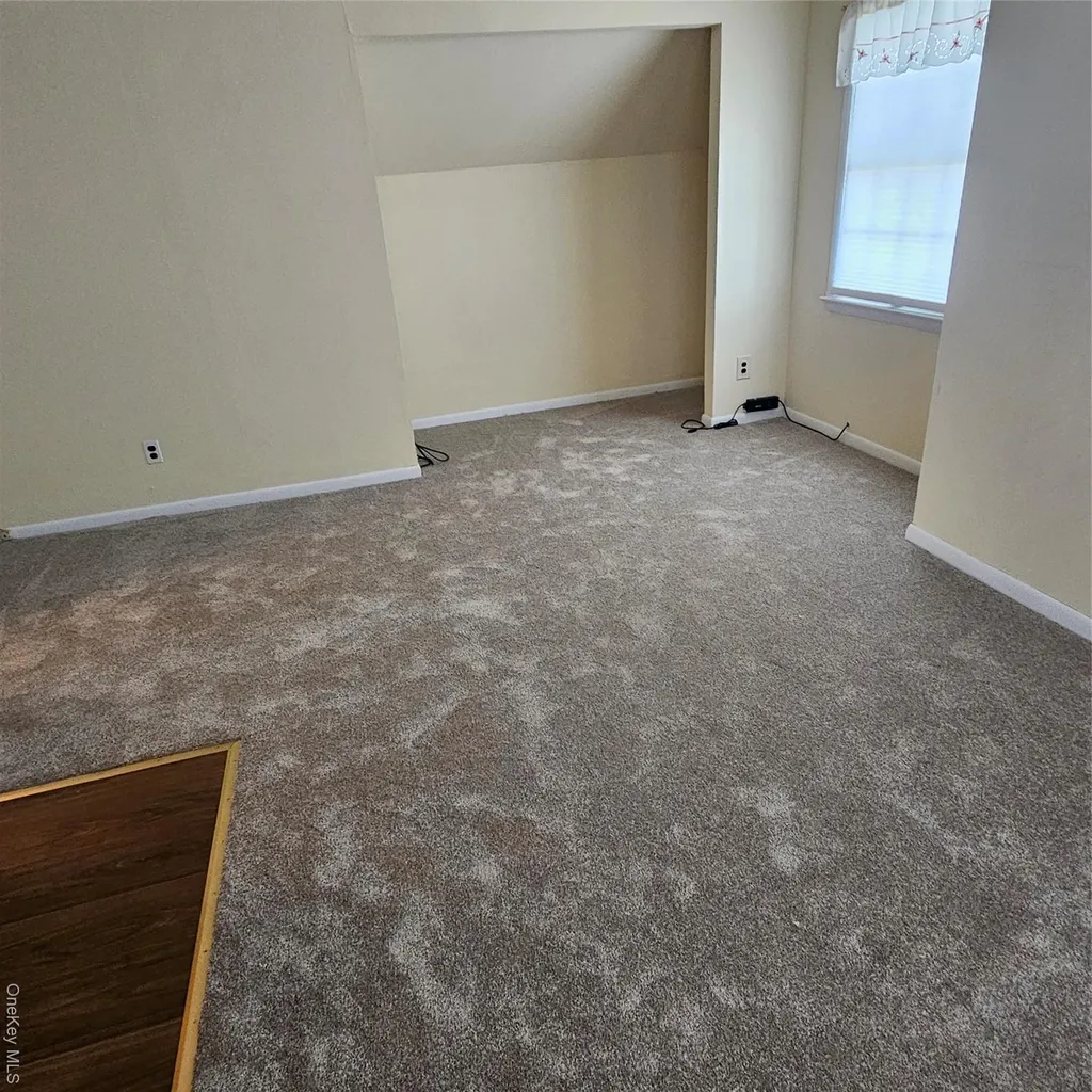210 S 9th Street Lindenhurst NY 11757