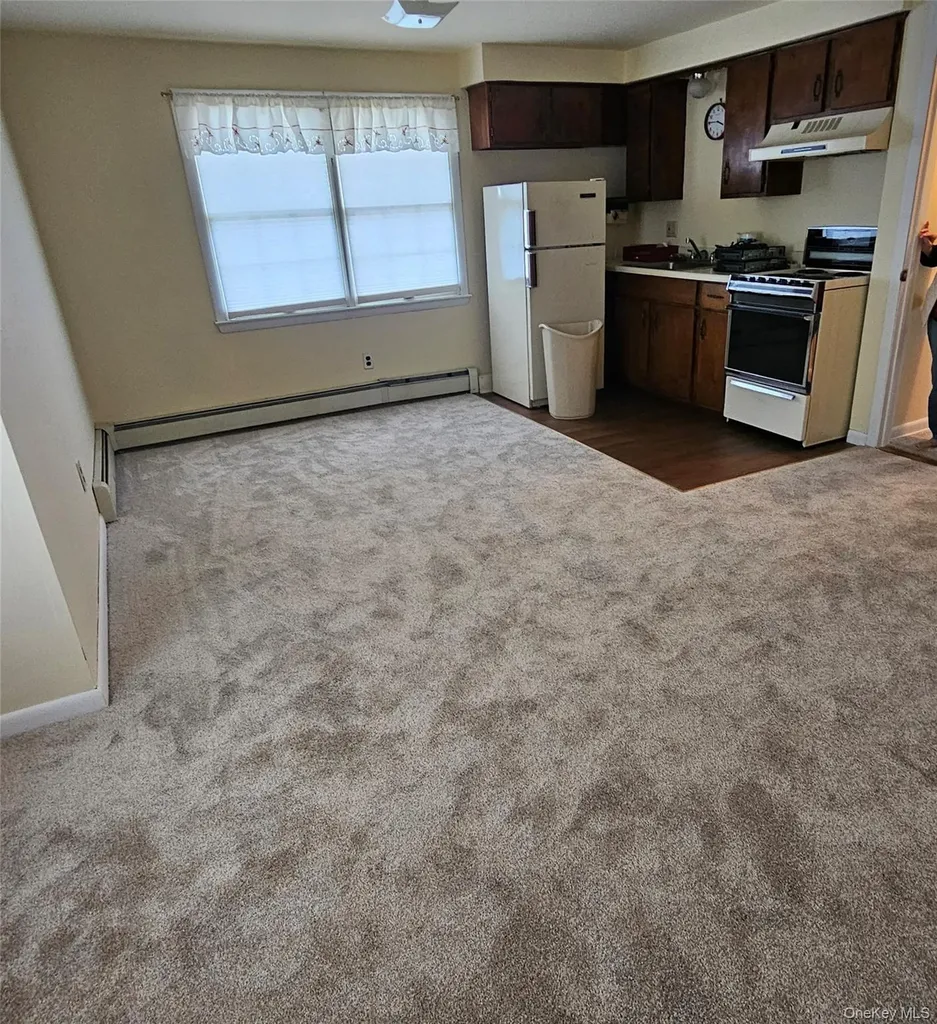 210 S 9th Street Lindenhurst NY 11757