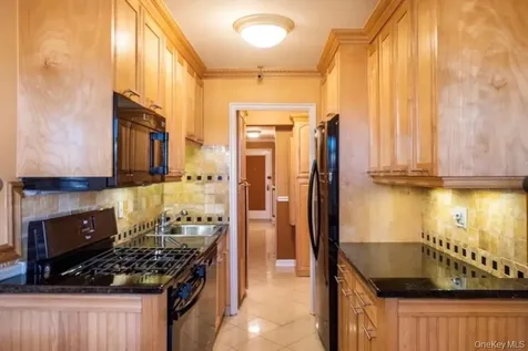 450 Pelham Road New Rochelle NY 10805