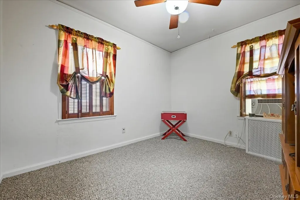 38 Irving Lane New Hyde Park NY 11040