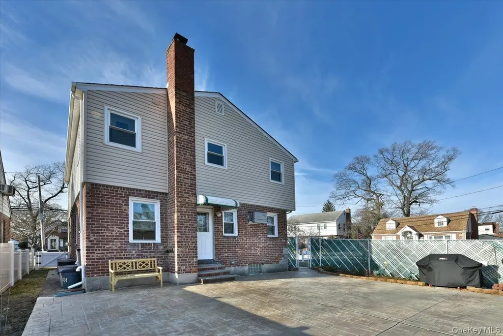 19 Sprague Drive Valley Stream NY 11580