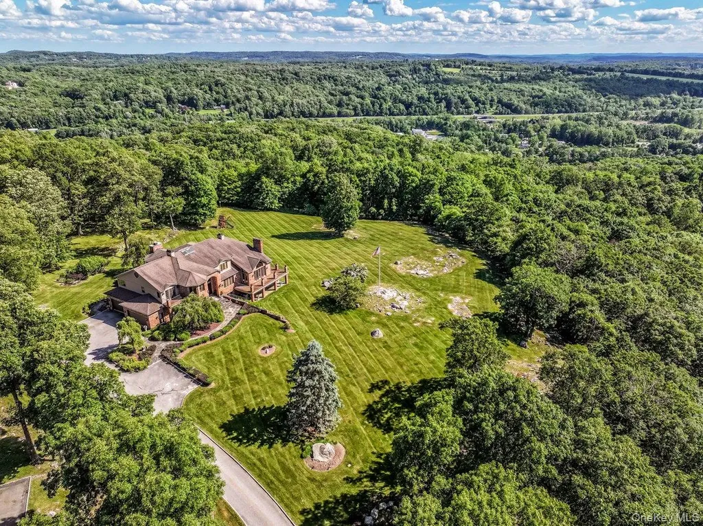 16 Reynwood Drive Brewster NY 10509