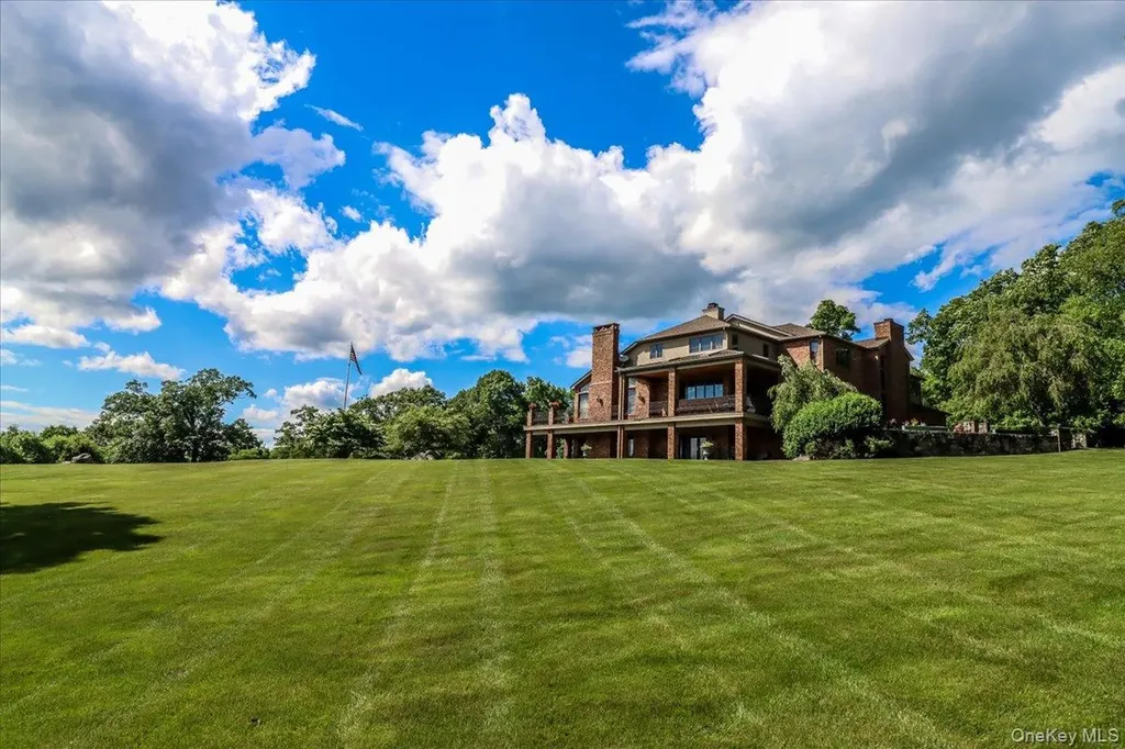 16 Reynwood Drive Brewster NY 10509