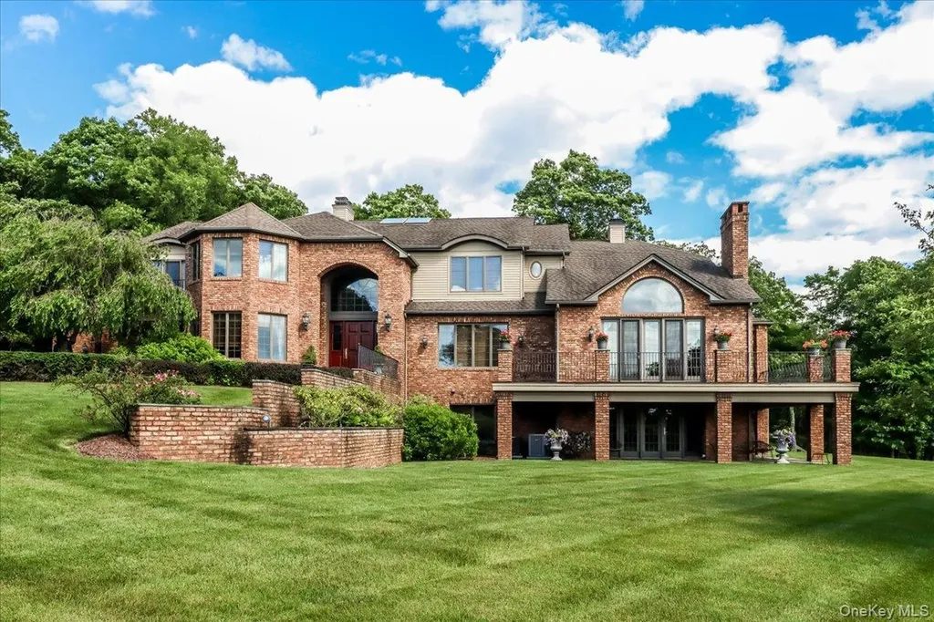 16 Reynwood Drive Brewster NY 10509