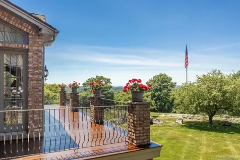 16 Reynwood Drive Brewster NY 10509