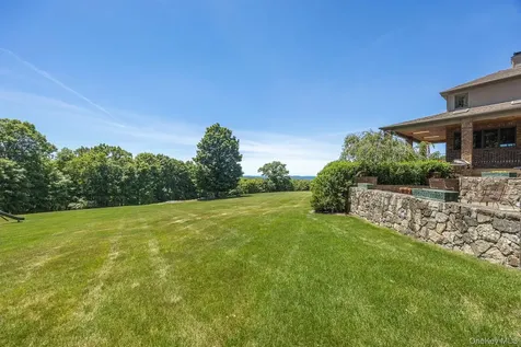 16 Reynwood Drive Brewster NY 10509