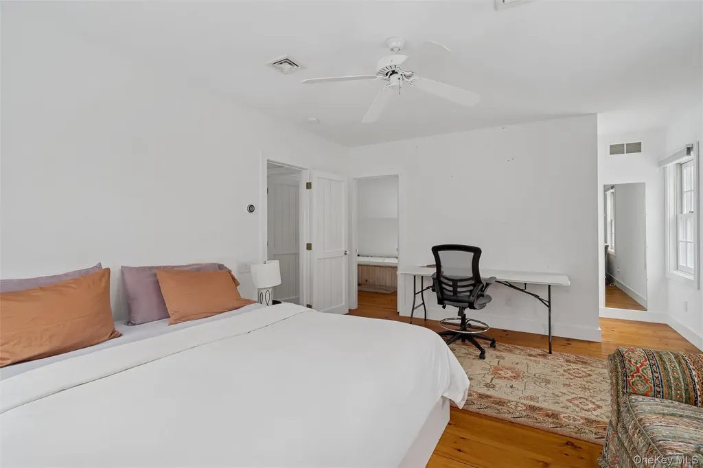 1008 Middle Line Highway Sag Harbor NY 11963
