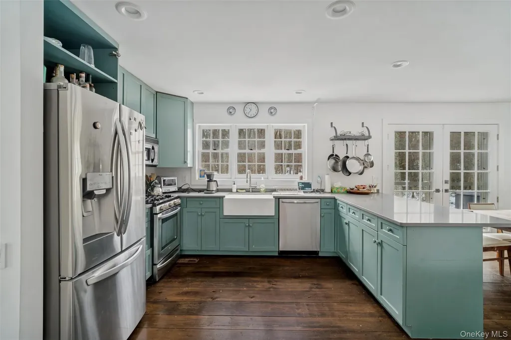 1008 Middle Line Highway Sag Harbor NY 11963