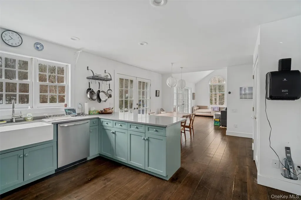1008 Middle Line Highway Sag Harbor NY 11963