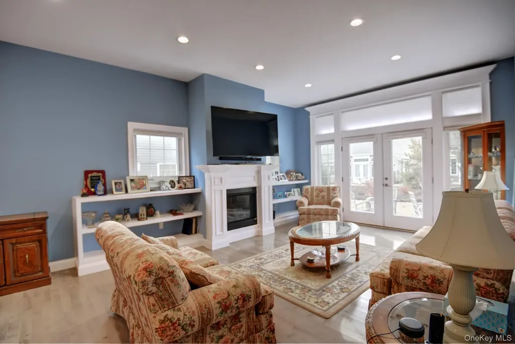 2 Spruce Place Bohemia NY 11716