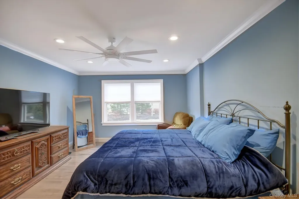2 Spruce Place Bohemia NY 11716
