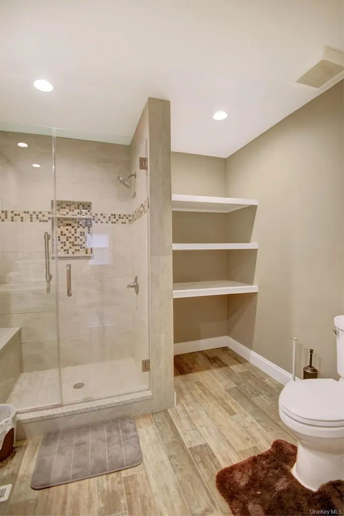 2 Spruce Place Bohemia NY 11716