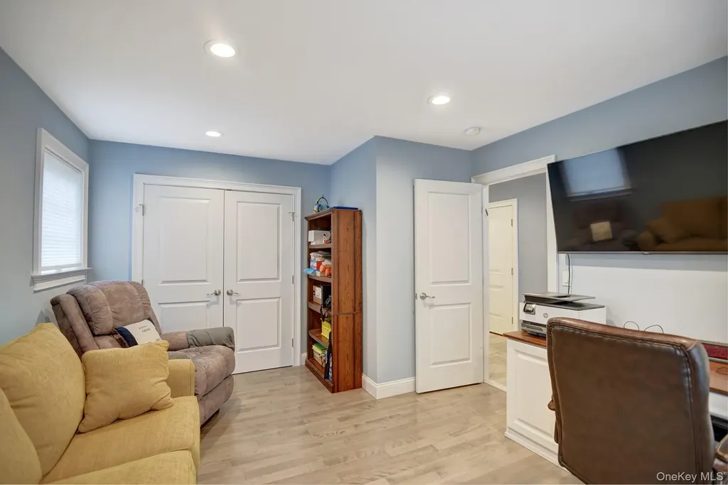 2 Spruce Place Bohemia NY 11716