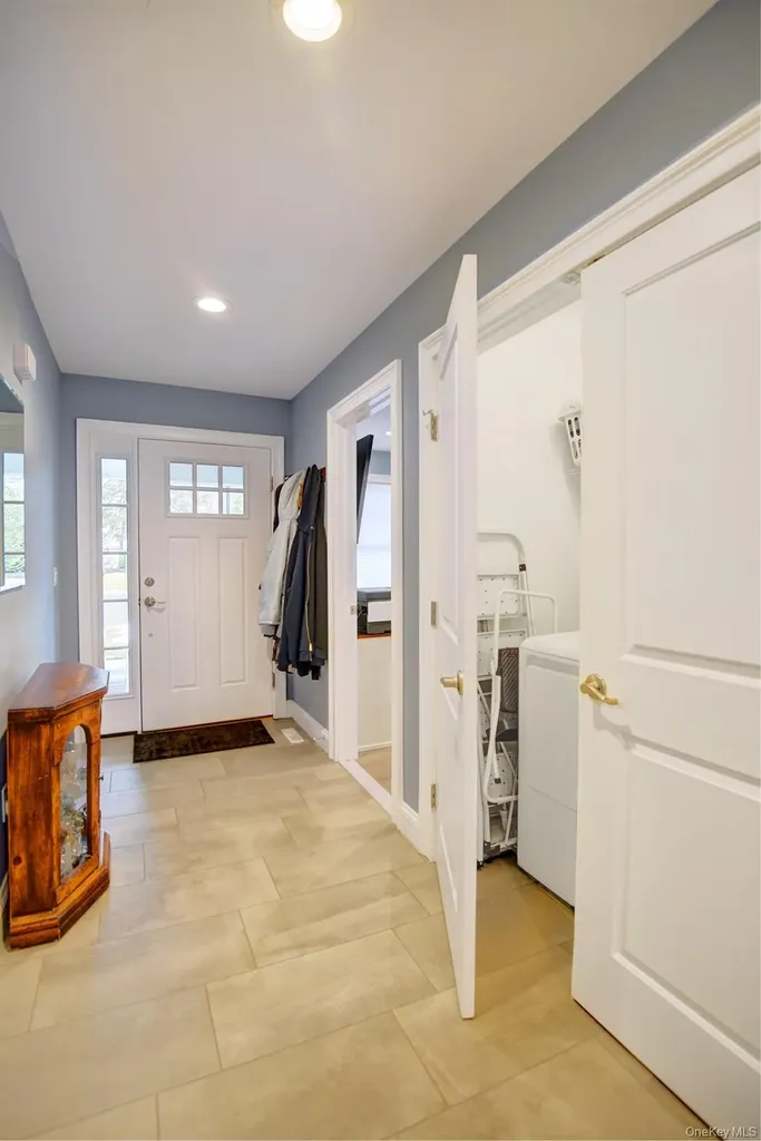 2 Spruce Place Bohemia NY 11716