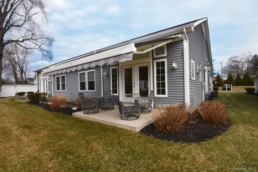 2 Spruce Place Bohemia NY 11716