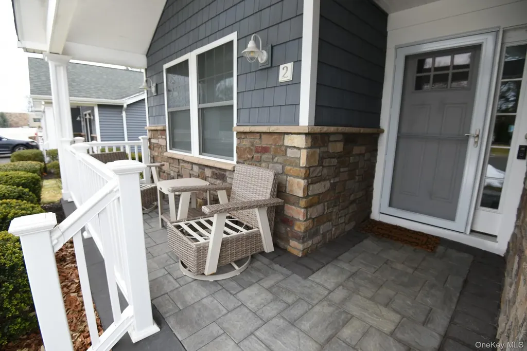2 Spruce Place Bohemia NY 11716