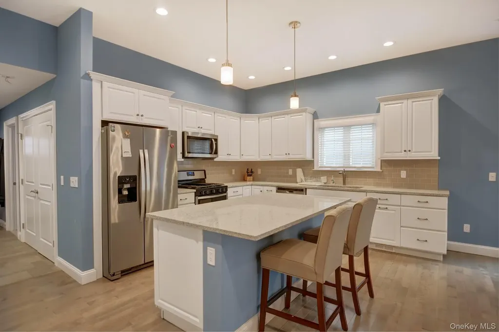 2 Spruce Place Bohemia NY 11716