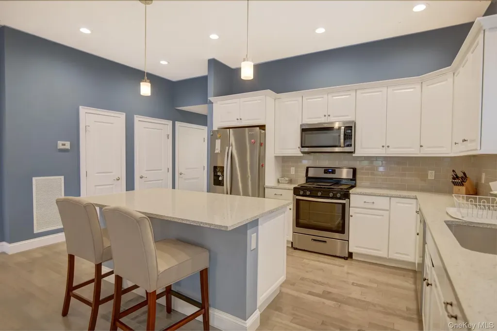 2 Spruce Place Bohemia NY 11716