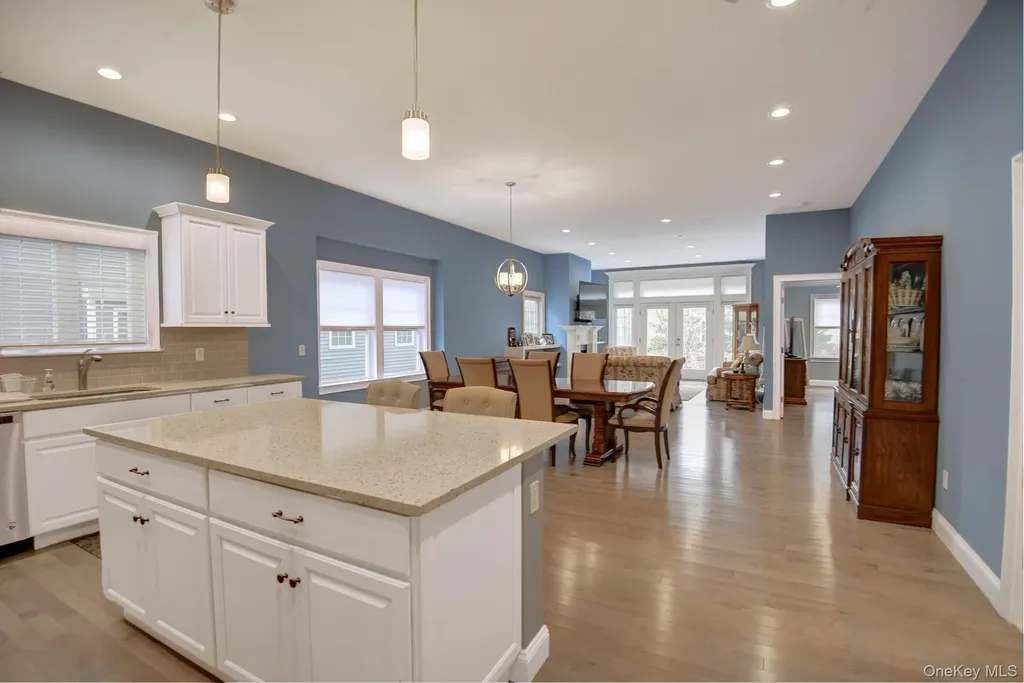 2 Spruce Place Bohemia NY 11716
