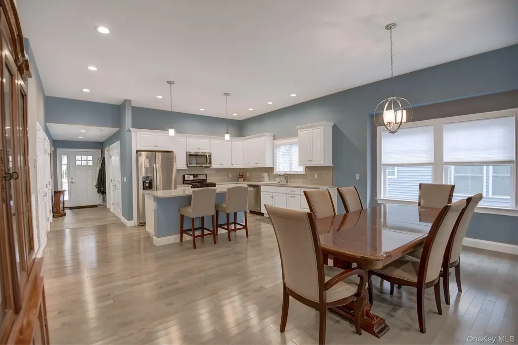2 Spruce Place Bohemia NY 11716