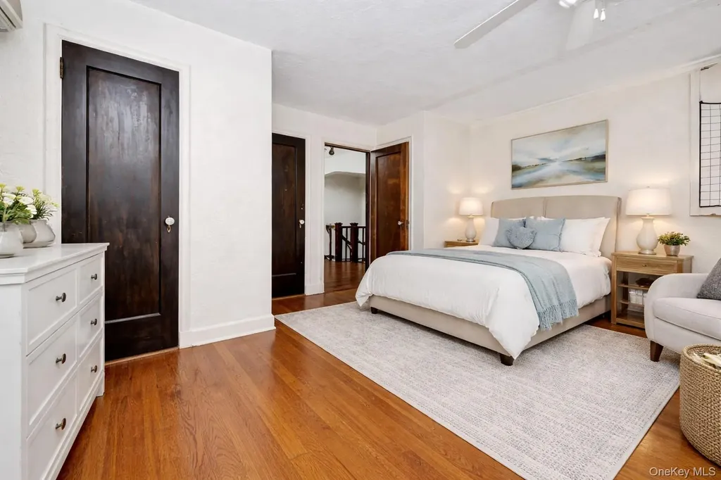 164-04 33rd Avenue Flushing NY 11358