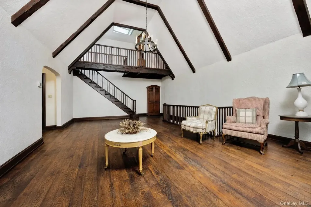 164-04 33rd Avenue Flushing NY 11358