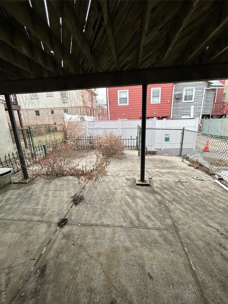 227 Calhoun Avenue Bronx NY 10465