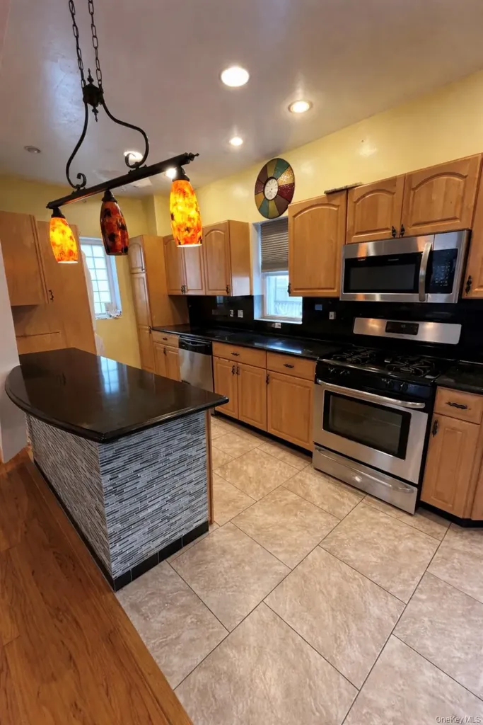 227 Calhoun Avenue Bronx NY 10465
