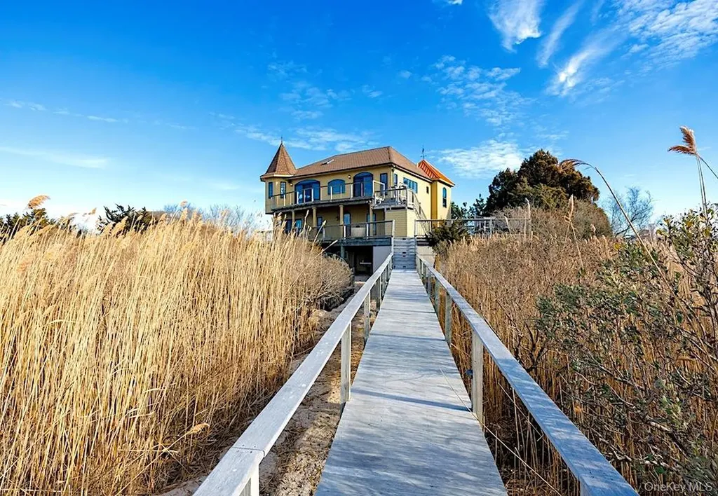 7 Widgeon Way Westhampton Beach NY 11978