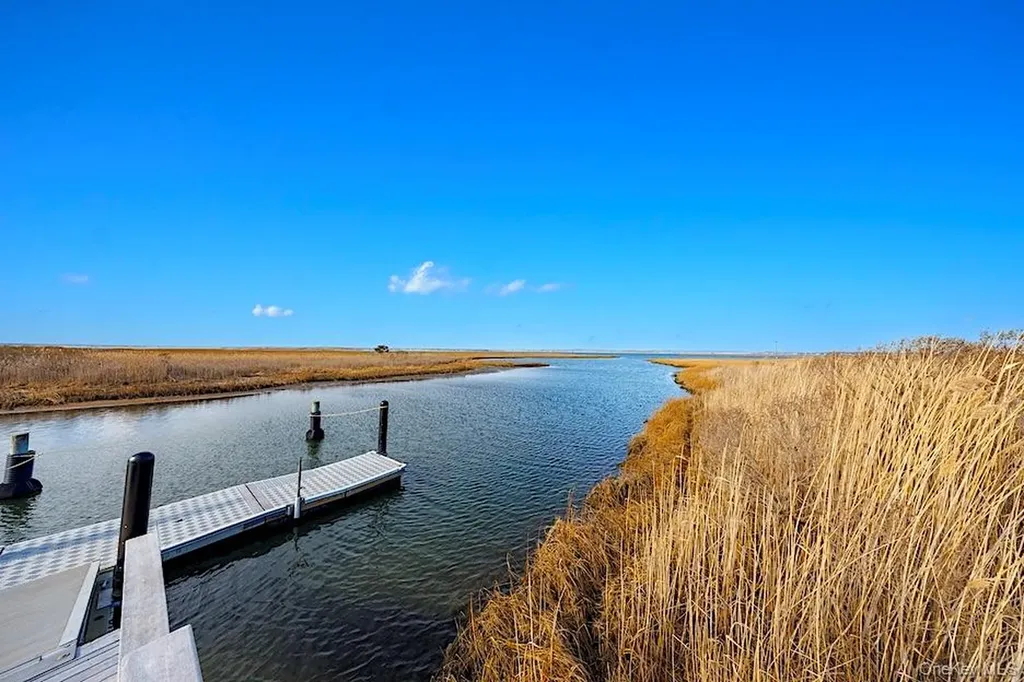 7 Widgeon Way Westhampton Beach NY 11978