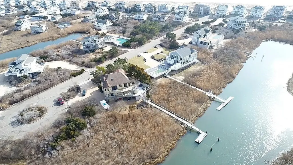 7 Widgeon Way Westhampton Beach NY 11978