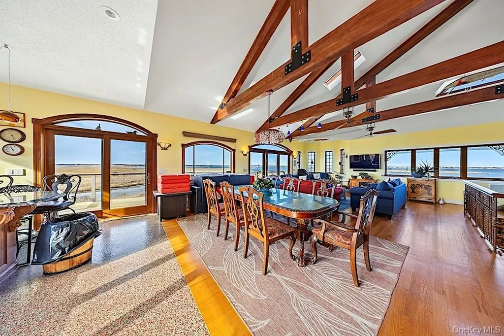 7 Widgeon Way Westhampton Beach NY 11978