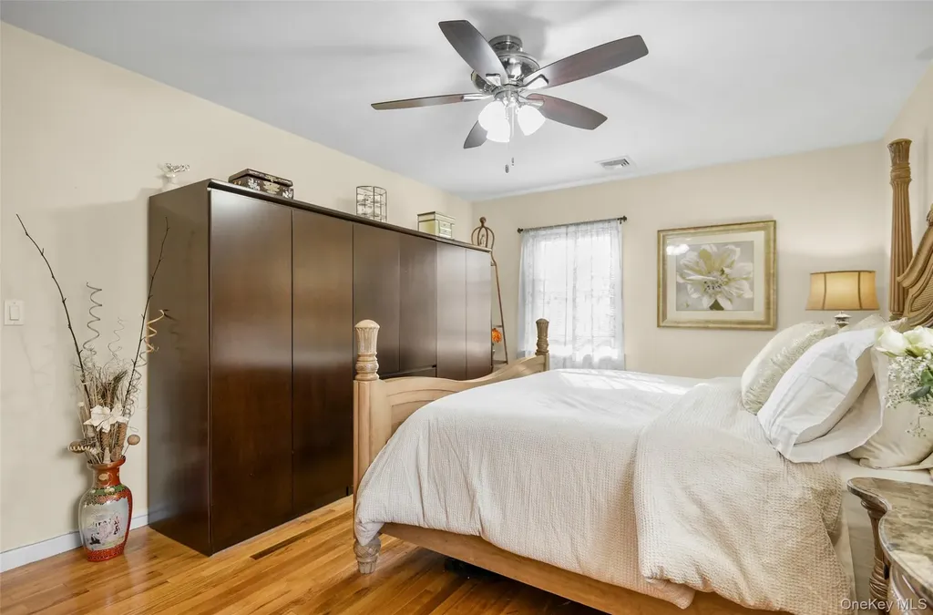 60 E Fort Hill Road Yonkers NY 10710