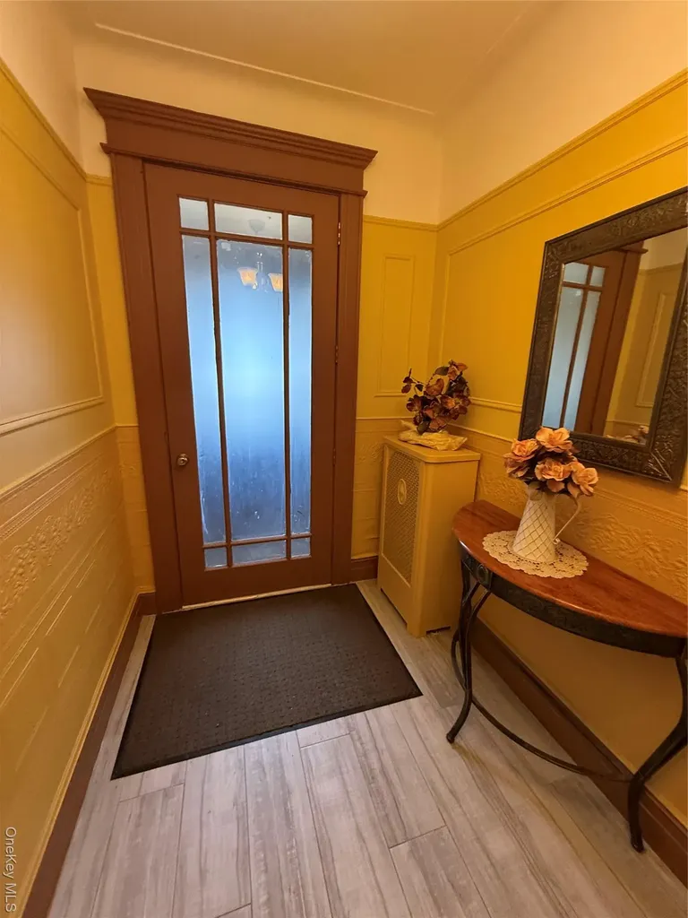 7841 84th Street Glendale NY 11385