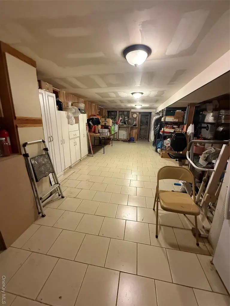 7841 84th Street Glendale NY 11385