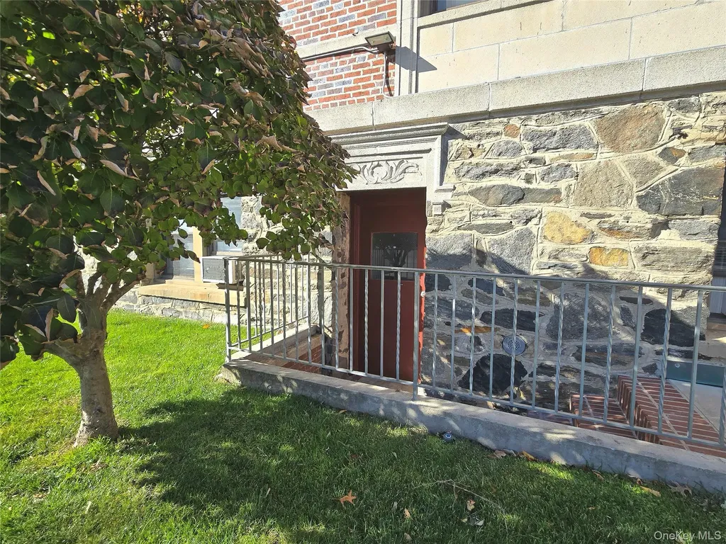 604 Tompkins Avenue Mamaroneck NY 10543