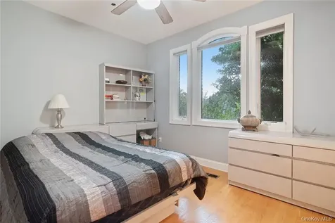 3 Vandalay Court Scarsdale NY 10583